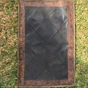 Vintage leather piece look at the beautiful detail!